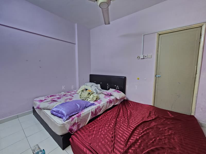 Condominium for Sale at Sri Lata @ Desa Petaling - Kent Fatt - Bedroom - PropertyGuru.com.my
