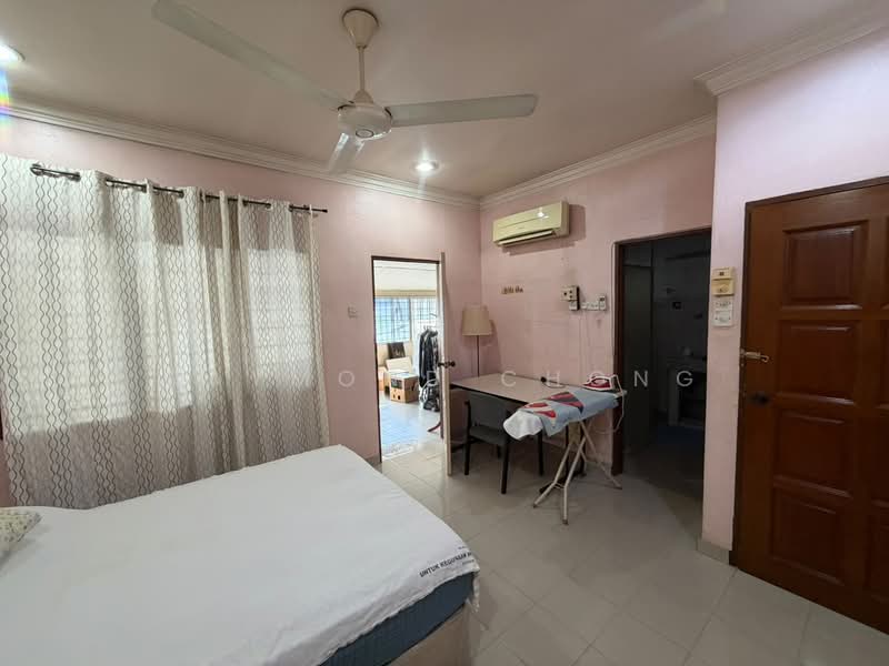 2-storey Terraced House for Sale in Taman Midah (Cheras) - Raymond Chong - Bedroom - PropertyGuru.com.my
