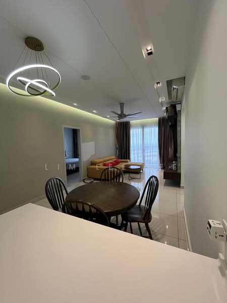 Servis Apartment untuk Dijual di Setia City Residences - Lim Lee Lee - Living Room - PropertyGuru.com.my