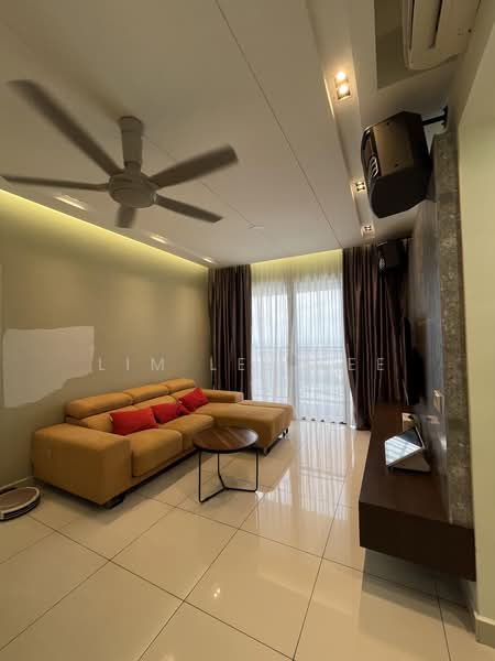 Servis Apartment untuk Dijual di Setia City Residences - Lim Lee Lee - Living Room - PropertyGuru.com.my