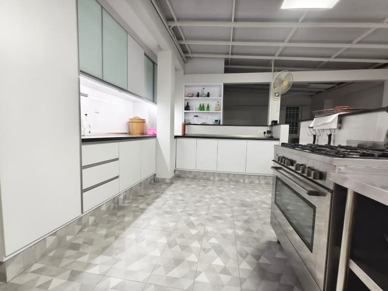 Rumah Banglo untuk Dijual di Taman Abad (Johor Bahru) - Yik Tat - PropertyGuru.com.my