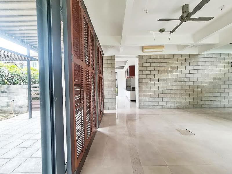 Bungalow House untuk Dijual di Lakeview Saujana Bungalows (Saujana) - Vincent Liaw - Living Room - PropertyGuru.com.my