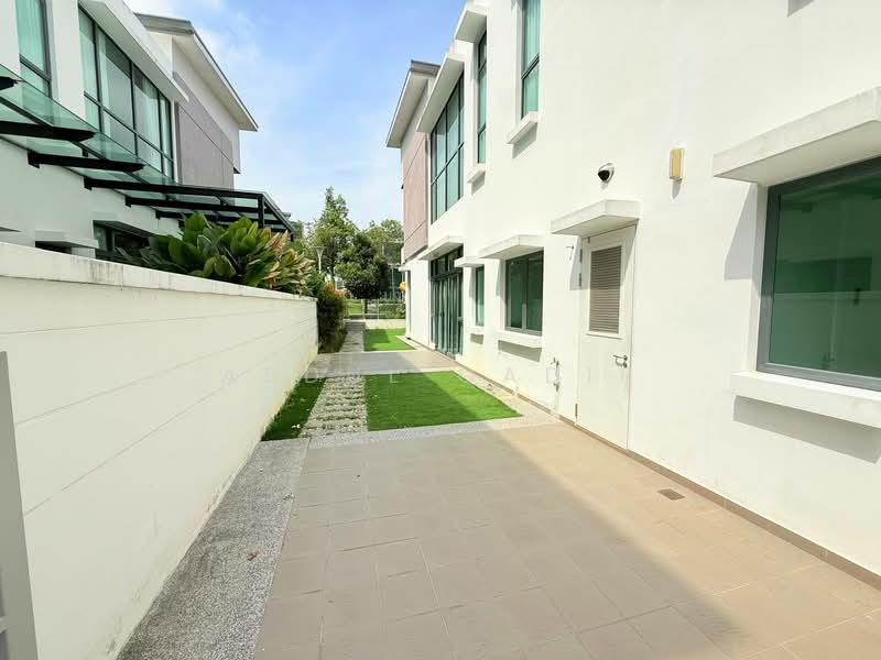 Semi-Detached House for Sale in Cyberjaya (Selangor) - Abdul Qadir - PropertyGuru.com.my