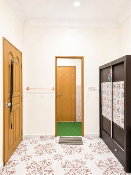 Rumah Berkembar untuk Dijual di Rawang (Selangor) - Mohd Faizal - Entrance - PropertyGuru.com.my