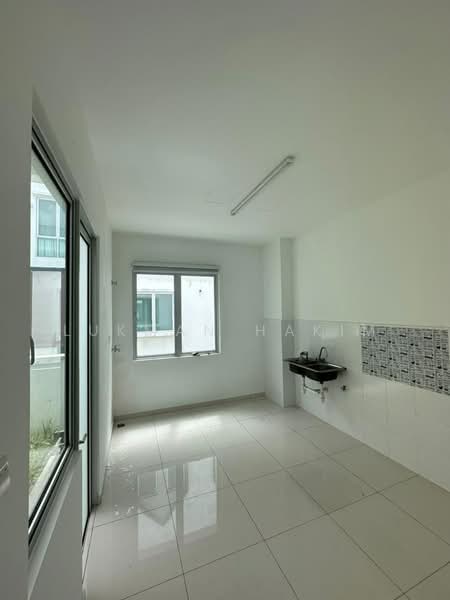 Semi-Detached House for Rent in Eco Forest (Semenyih) - Lukman Hakim - Kitchen - PropertyGuru.com.my