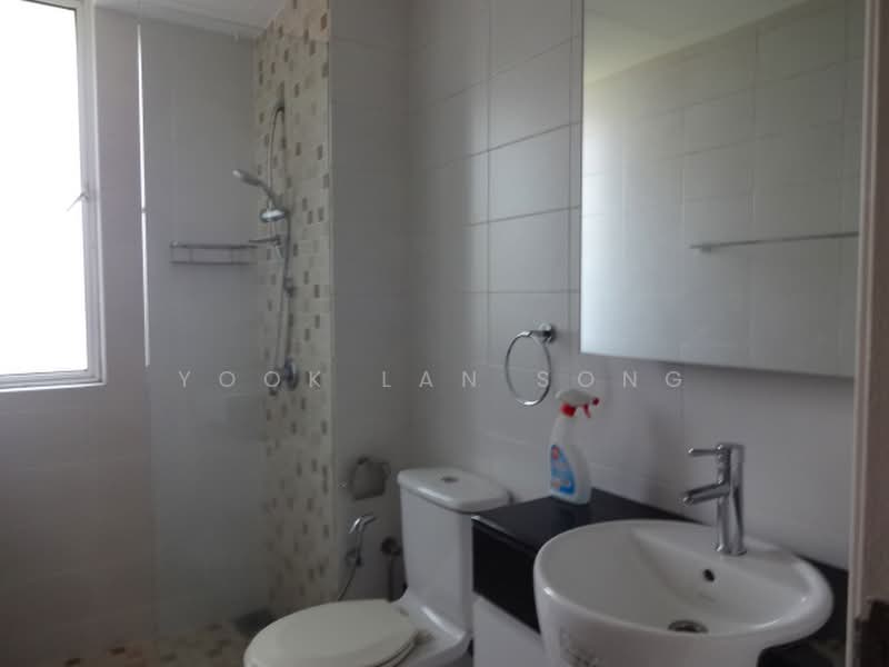 Condominium for Sale at Laman Baiduri - Yook Lan Song - Bathroom - PropertyGuru.com.my