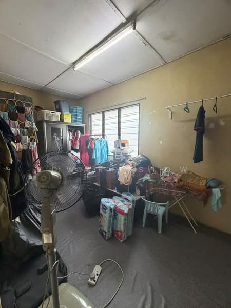 Rumah Teres 2 Tingkat untuk Dijual di Taman Desa Harmoni (Masai) - Edward Siow - Bedroom - PropertyGuru.com.my