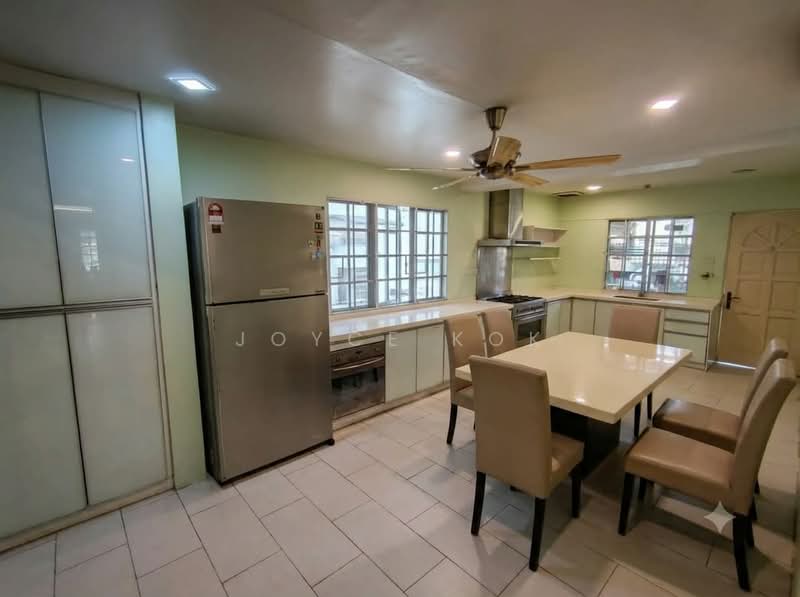 Rumah Teres 2 Tingkat untuk Dijual di Usj 9 (Subang Jaya) - Joyce Kok - Kitchen - PropertyGuru.com.my