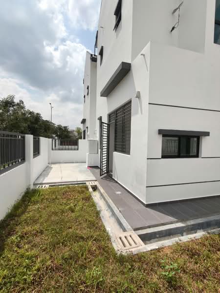 Semi-Detached House for Sale in Setia Eco Gardens (Gelang Patah) - Ikon Wong - PropertyGuru.com.my
