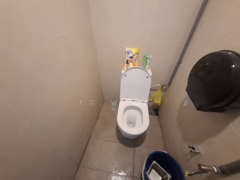 Kedai untuk Disewa di SS 21, Damansara Utama (Petaling Jaya) - FC Wong - Bathroom - PropertyGuru.com.my