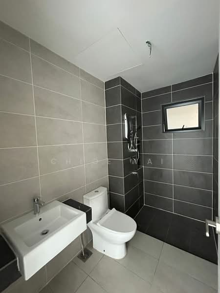Servis Apartment untuk Dijual di M Oscar - Chloe Wai - Bathroom - PropertyGuru.com.my
