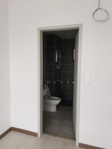 Kediaman Servis untuk Dijual di M Oscar - Chloe Wai - Bathroom - PropertyGuru.com.my