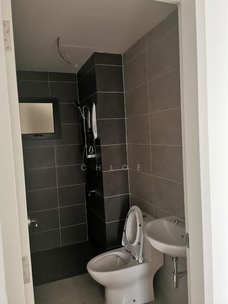 Kediaman Servis untuk Dijual di M Oscar - Chloe Wai - Bathroom - PropertyGuru.com.my