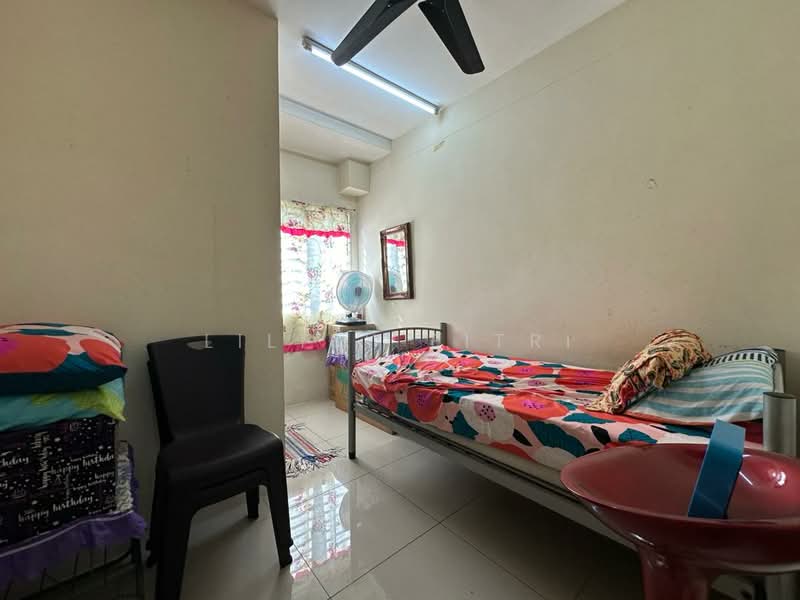 Rumah Teres 2 Tingkat untuk Dijual di Taman Garing Utama (Rawang) - Liliey Fitri - Bedroom - PropertyGuru.com.my