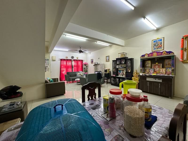Rumah Teres 2 Tingkat untuk Dijual di Taman Garing Utama (Rawang) - Liliey Fitri - Living Room - PropertyGuru.com.my