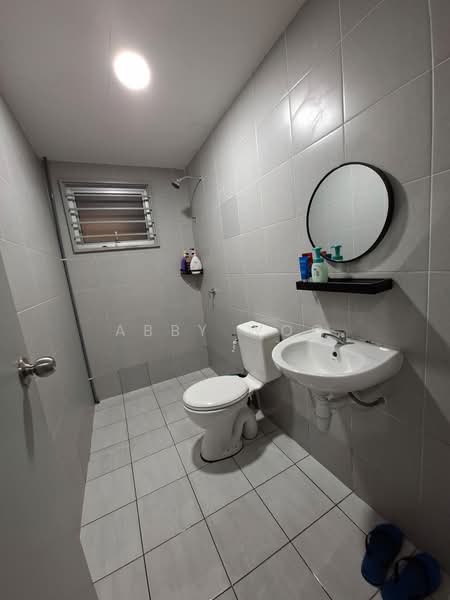 Apartment for Rent at Kemuning Idaman - Abby Woo - Bathroom - PropertyGuru.com.my