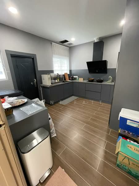 Rumah Banglo untuk Dijual di Bandar Mahkota Cheras (Cheras) - Kent Fatt - Kitchen - PropertyGuru.com.my