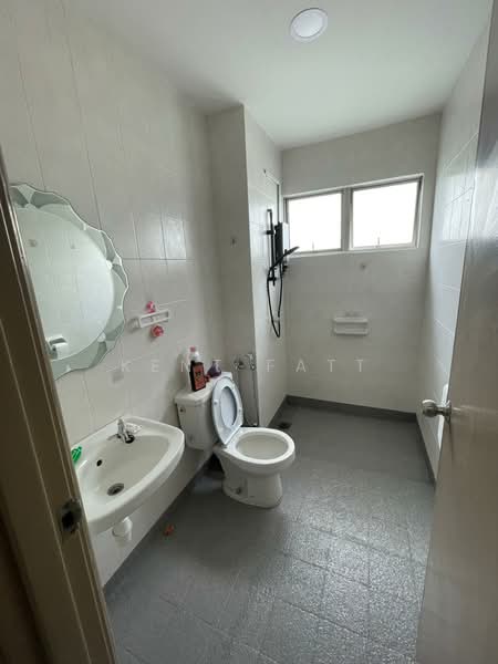 Rumah Banglo untuk Dijual di Bandar Mahkota Cheras (Cheras) - Kent Fatt - Bathroom - PropertyGuru.com.my
