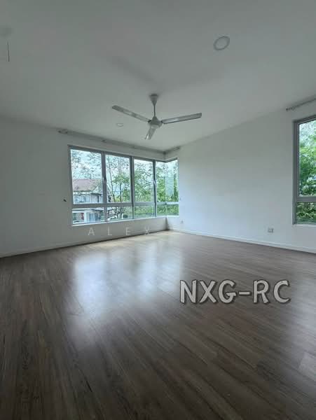 3-storey Terraced House for Sale in Telok Panglima Garang (Selangor) - Alex Lee - Living Room - PropertyGuru.com.my