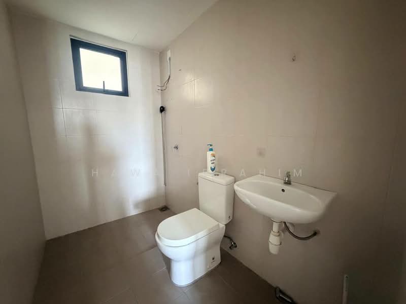 Service Residence for Sale at Sensory Residence @ Southville City - Hawa Ibrahim - Bathroom - PropertyGuru.com.my