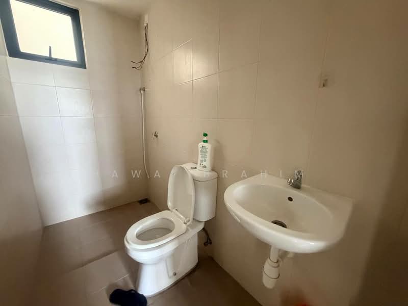 Service Residence for Sale at Sensory Residence @ Southville City - Hawa Ibrahim - Bathroom - PropertyGuru.com.my