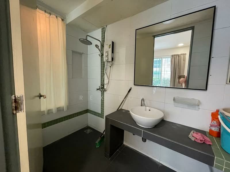 Service Residence for Rent at Ritze Perdana 2 - Rex Lok - Bathroom - PropertyGuru.com.my