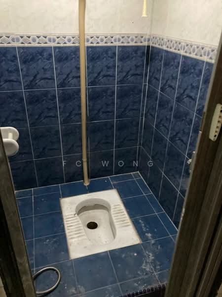 Shop for Rent in Taman Tun Dr Ismail (Kuala Lumpur) - FC Wong - Bathroom - PropertyGuru.com.my