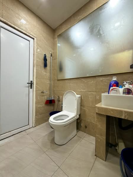 Rumah Teres 2 Tingkat untuk Dijual di Kota Emerald (Rawang) - Liliey Fitri - Bathroom - PropertyGuru.com.my