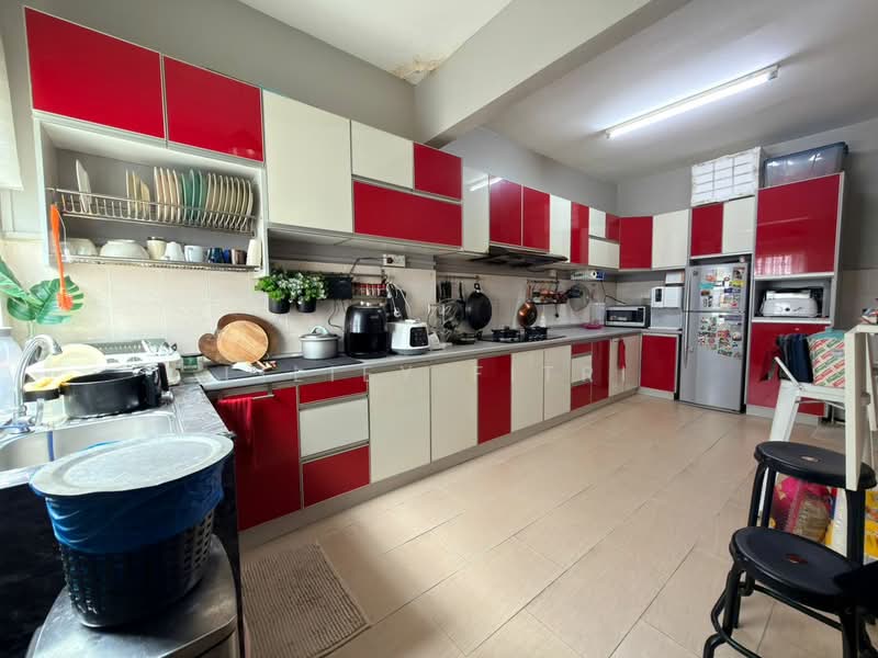 Rumah Teres 2 Tingkat untuk Dijual di Kota Emerald (Rawang) - Liliey Fitri - Kitchen - PropertyGuru.com.my