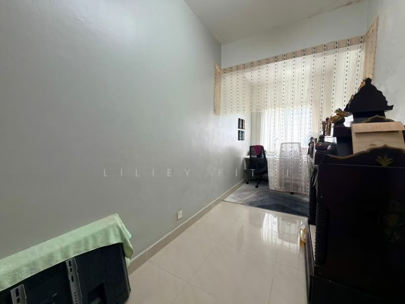 Rumah Teres 2 Tingkat untuk Dijual di Kota Emerald (Rawang) - Liliey Fitri - Study - PropertyGuru.com.my