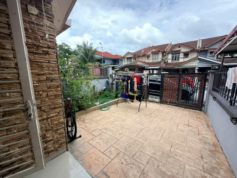 Rumah Teres 2 Tingkat untuk Dijual di Kota Emerald (Rawang) - Liliey Fitri - Exterior - PropertyGuru.com.my