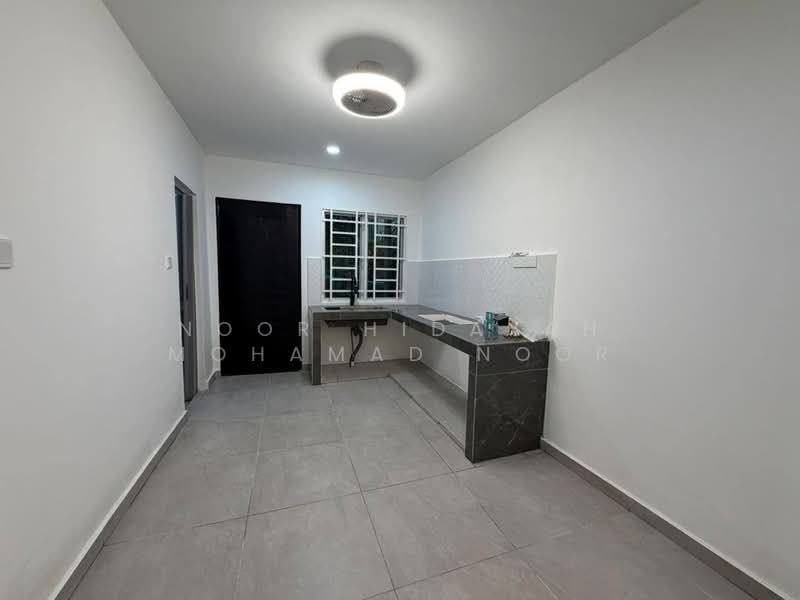 Rumah Teres 2 Tingkat untuk Dijual di Bukit Sentosa (Rawang) - Noor Hidayah Mohamad Noor - Kitchen - PropertyGuru.com.my
