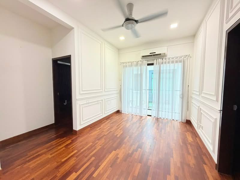 Semi-Detached House for Sale in Cyberjaya (Selangor) - Jared Wong - Living Room - PropertyGuru.com.my