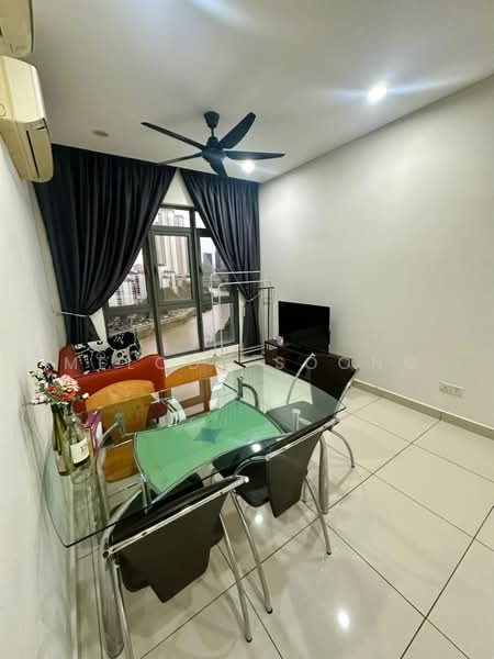 Kondominium untuk Disewa di Vivo Residential Suites - Melody Soong - Dining Room - PropertyGuru.com.my