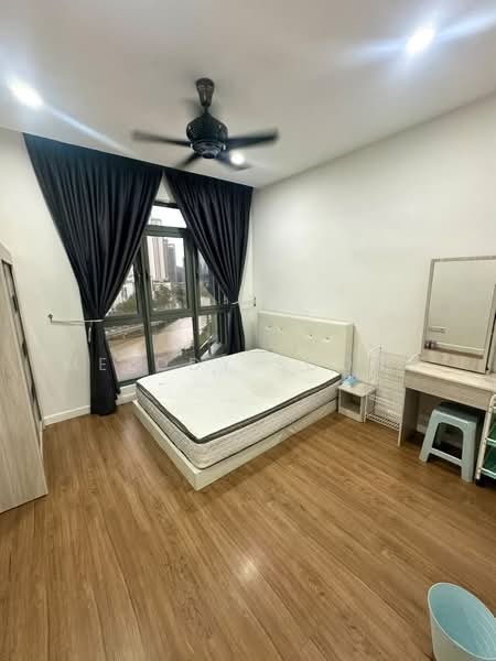 Kondominium untuk Disewa di Vivo Residential Suites - Melody Soong - Bedroom - PropertyGuru.com.my