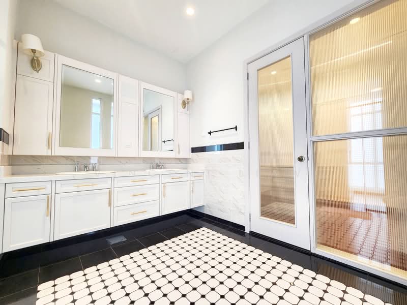 Rumah Berkembar untuk Dijual di Seksyen U2 (Saujana) - Vincent Liaw - Bathroom - PropertyGuru.com.my