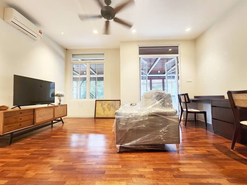 Rumah Berkembar untuk Dijual di Seksyen U2 (Saujana) - Vincent Liaw - Living Room - PropertyGuru.com.my