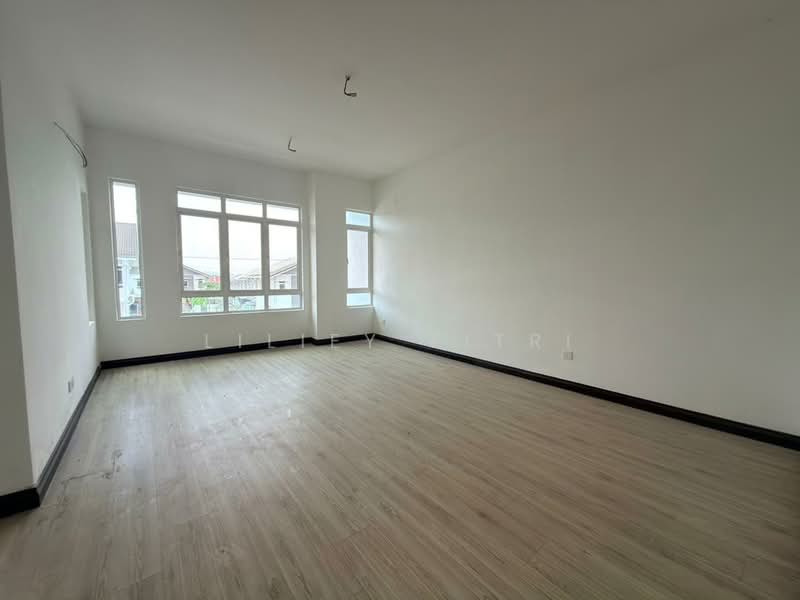 2-storey Terraced House for Sale in Batu Arang (Selangor) - Liliey Fitri - Living Room - PropertyGuru.com.my
