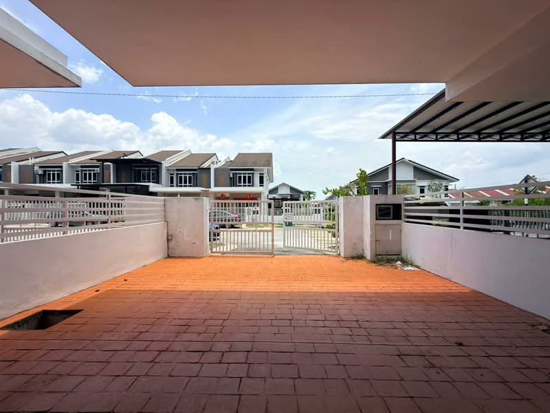 2-storey Terraced House for Sale in Batu Arang (Selangor) - Liliey Fitri - Exterior - PropertyGuru.com.my