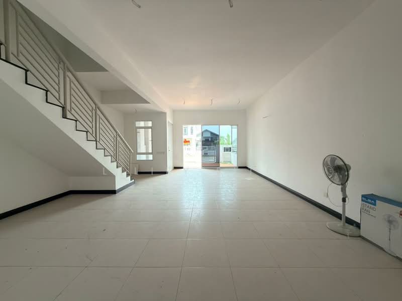 2-storey Terraced House for Sale in Batu Arang (Selangor) - Liliey Fitri - Interior - PropertyGuru.com.my