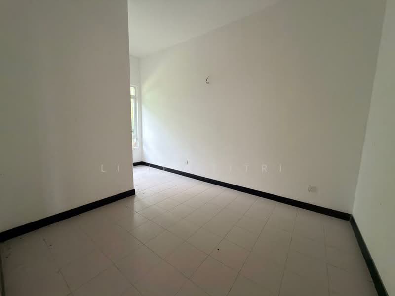 2-storey Terraced House for Sale in Batu Arang (Selangor) - Liliey Fitri - Interior - PropertyGuru.com.my
