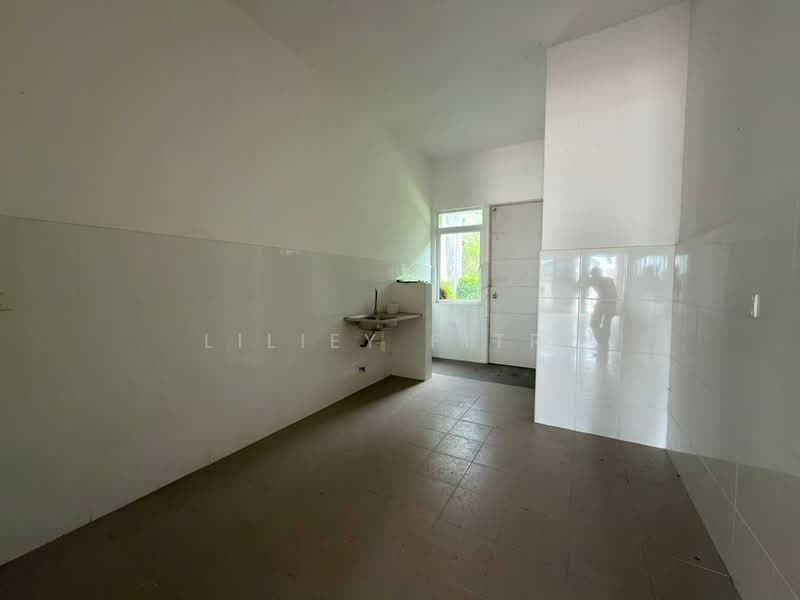 2-storey Terraced House for Sale in Batu Arang (Selangor) - Liliey Fitri - Kitchen - PropertyGuru.com.my