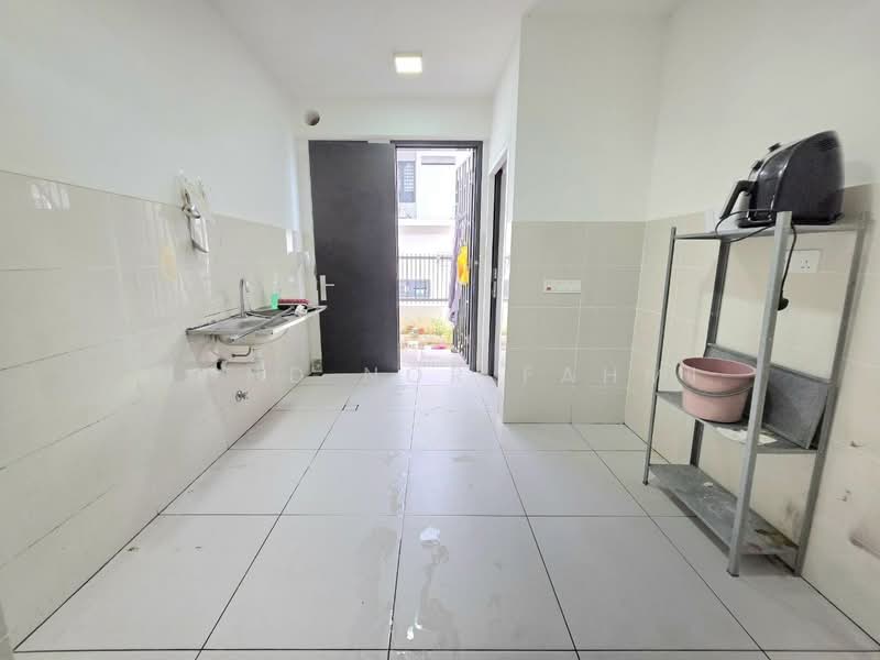 Rumah Teres 2 Tingkat untuk Dijual di Elmina (Shah Alam) - Mohd Nor Fahmi - Kitchen - PropertyGuru.com.my