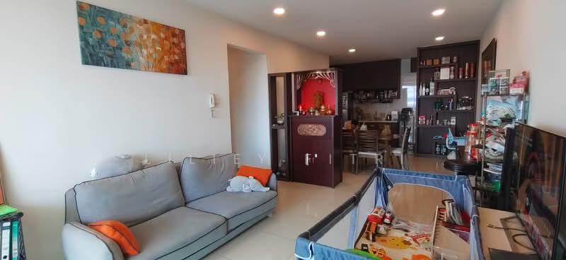 Kondominium untuk Dijual di The Regina - Liliey Fitri - Living Room - PropertyGuru.com.my