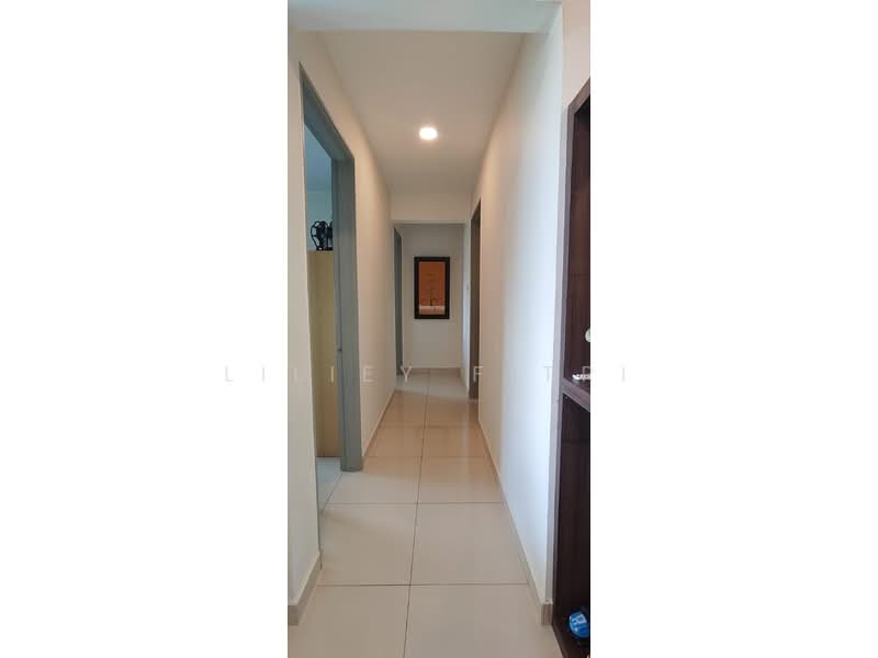 Kondominium untuk Dijual di The Regina - Liliey Fitri - Corridor - PropertyGuru.com.my