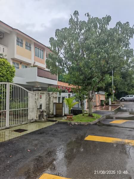 Rumah Teres 2 Tingkat untuk Dijual di Taman Dagang Permai (Ampang) - Kendriic Chong - Exterior - PropertyGuru.com.my