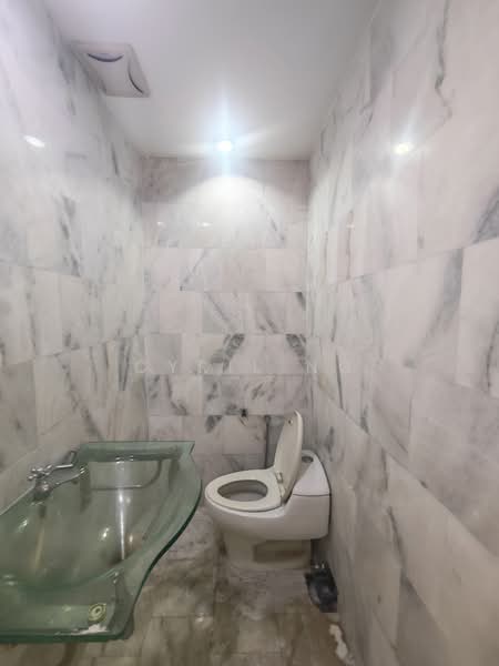 Residential Land for Sale in Kota Damansara (Selangor) - Cyril Ng - Bathroom - PropertyGuru.com.my