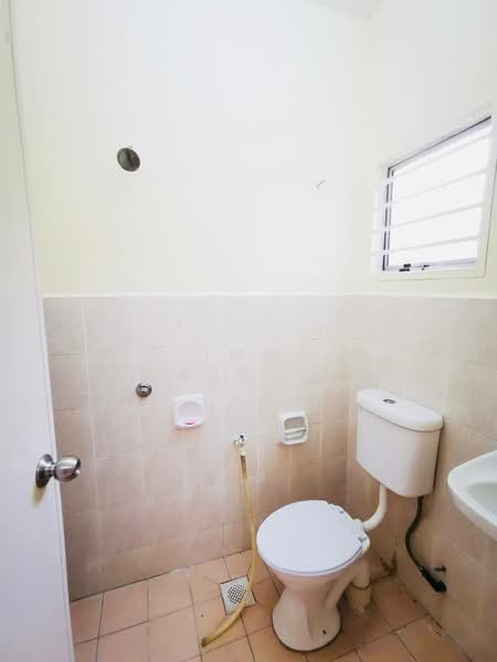 Terraced House for Sale in Taman Aman Putra (Puchong) - Jimmy Haryzul - Bathroom - PropertyGuru.com.my