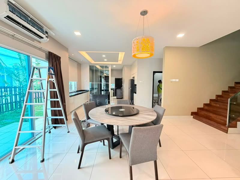 Rumah Berkembar untuk Disewa di Cyberjaya (Selangor) - Jared Wong - Dining Room - PropertyGuru.com.my