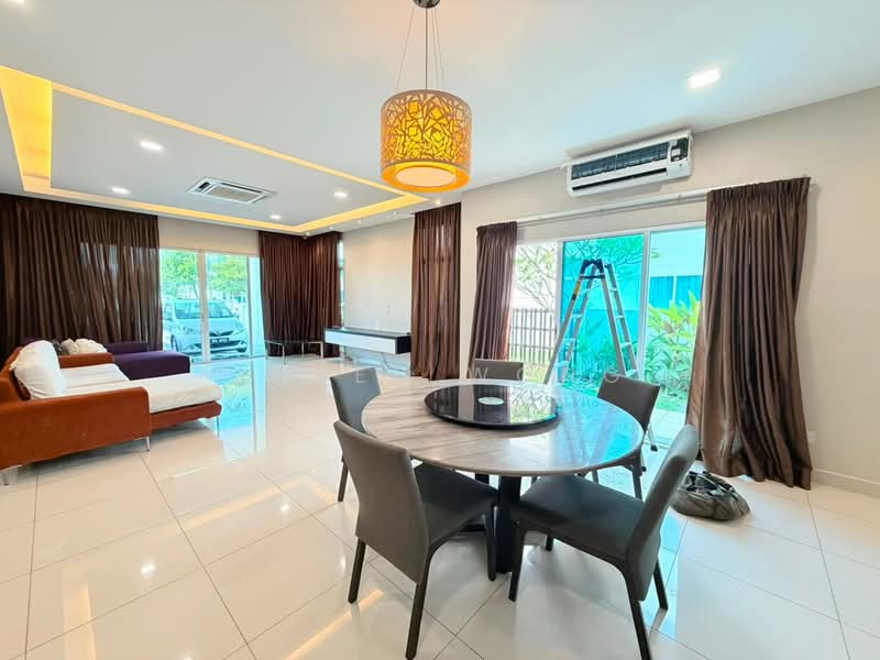 Rumah Berkembar untuk Disewa di Cyberjaya (Selangor) - Jared Wong - Living Room - PropertyGuru.com.my